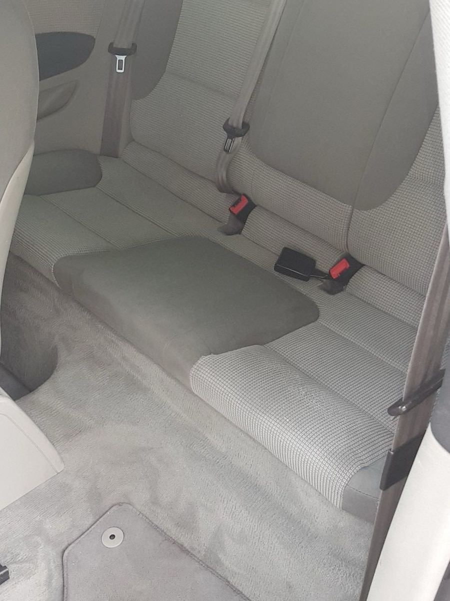 Banquette arrière après shampouinage